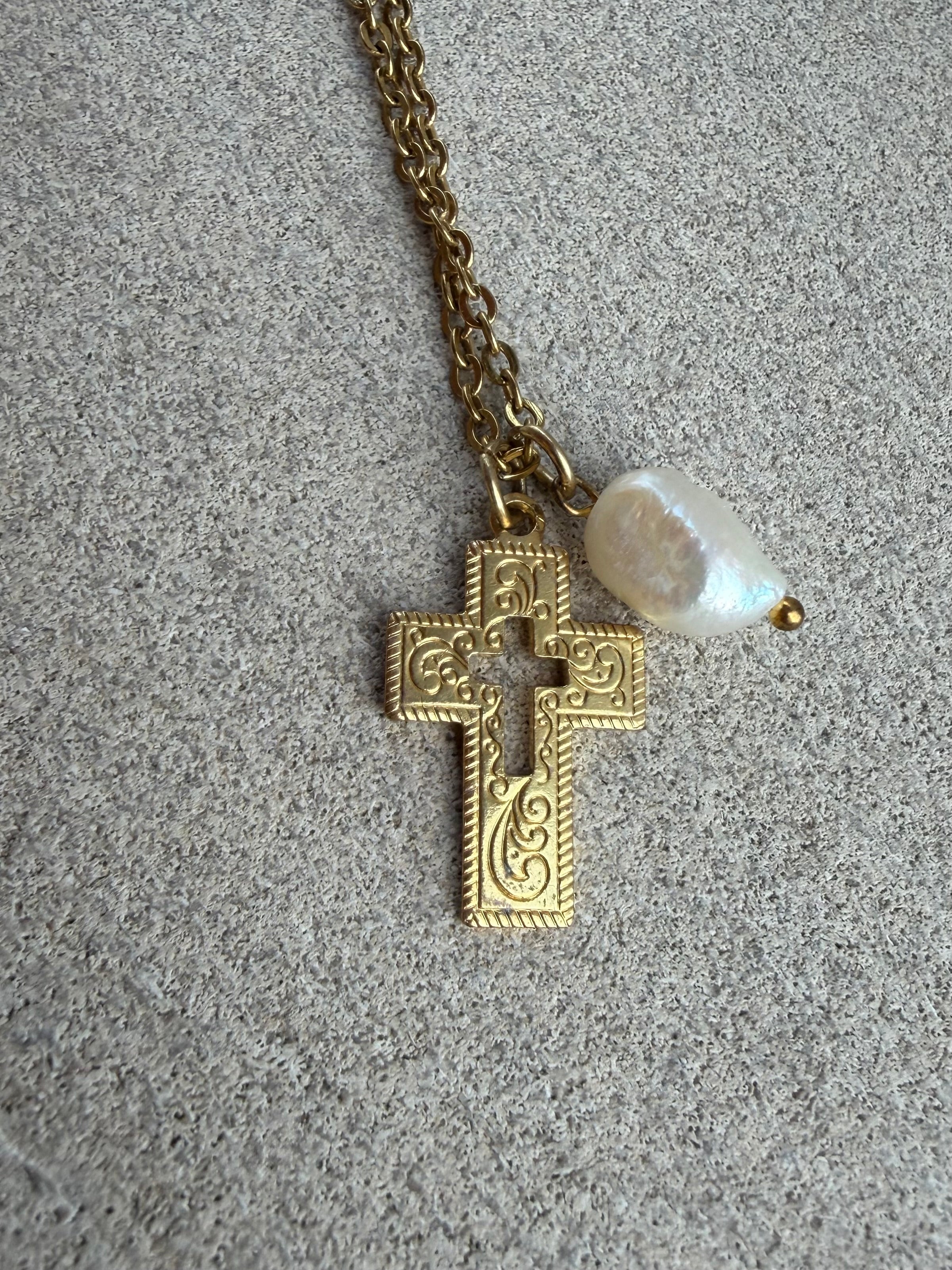 CROSS NECKLACE