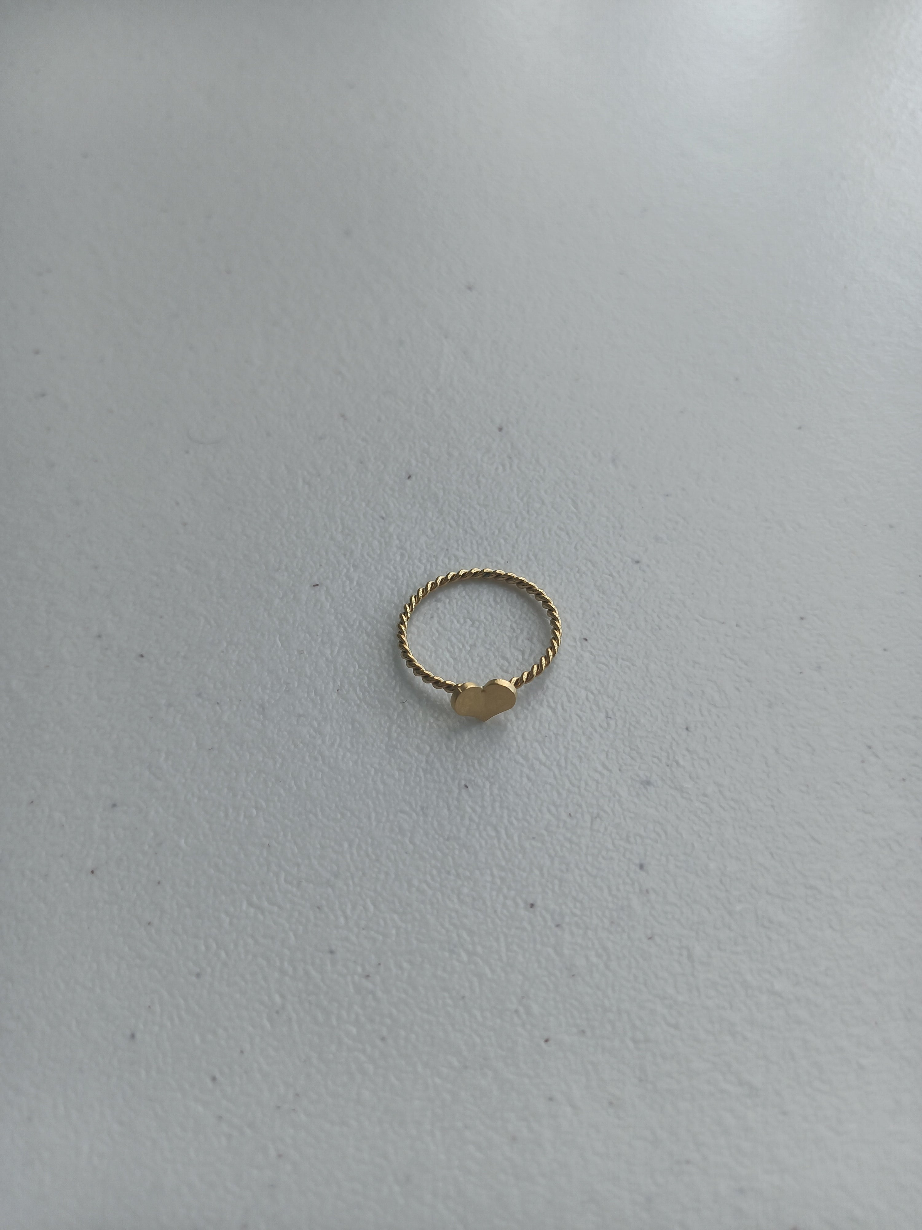 HEART RING