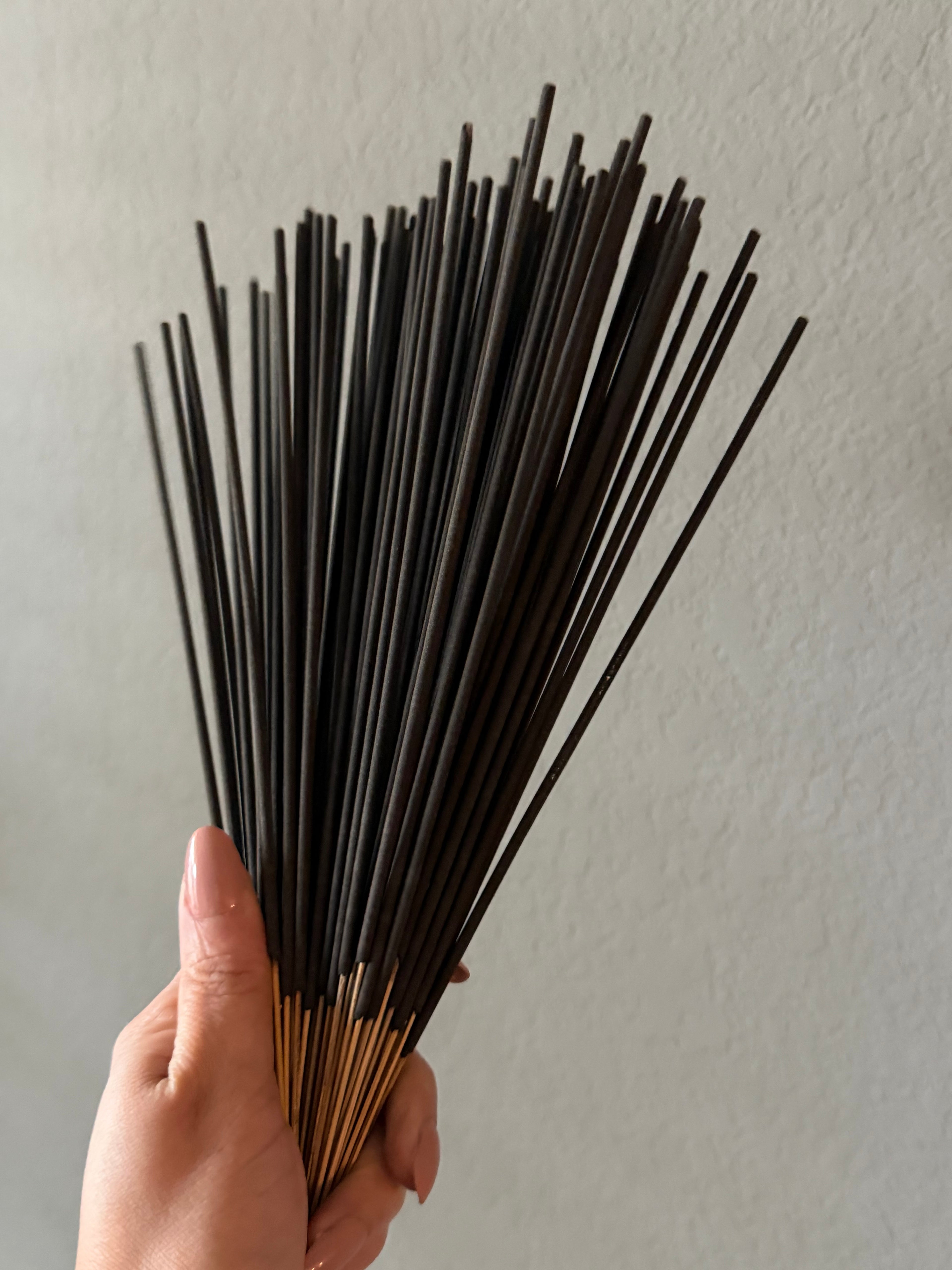 INCENSE BLACK COCONUT STICK PREMIUM