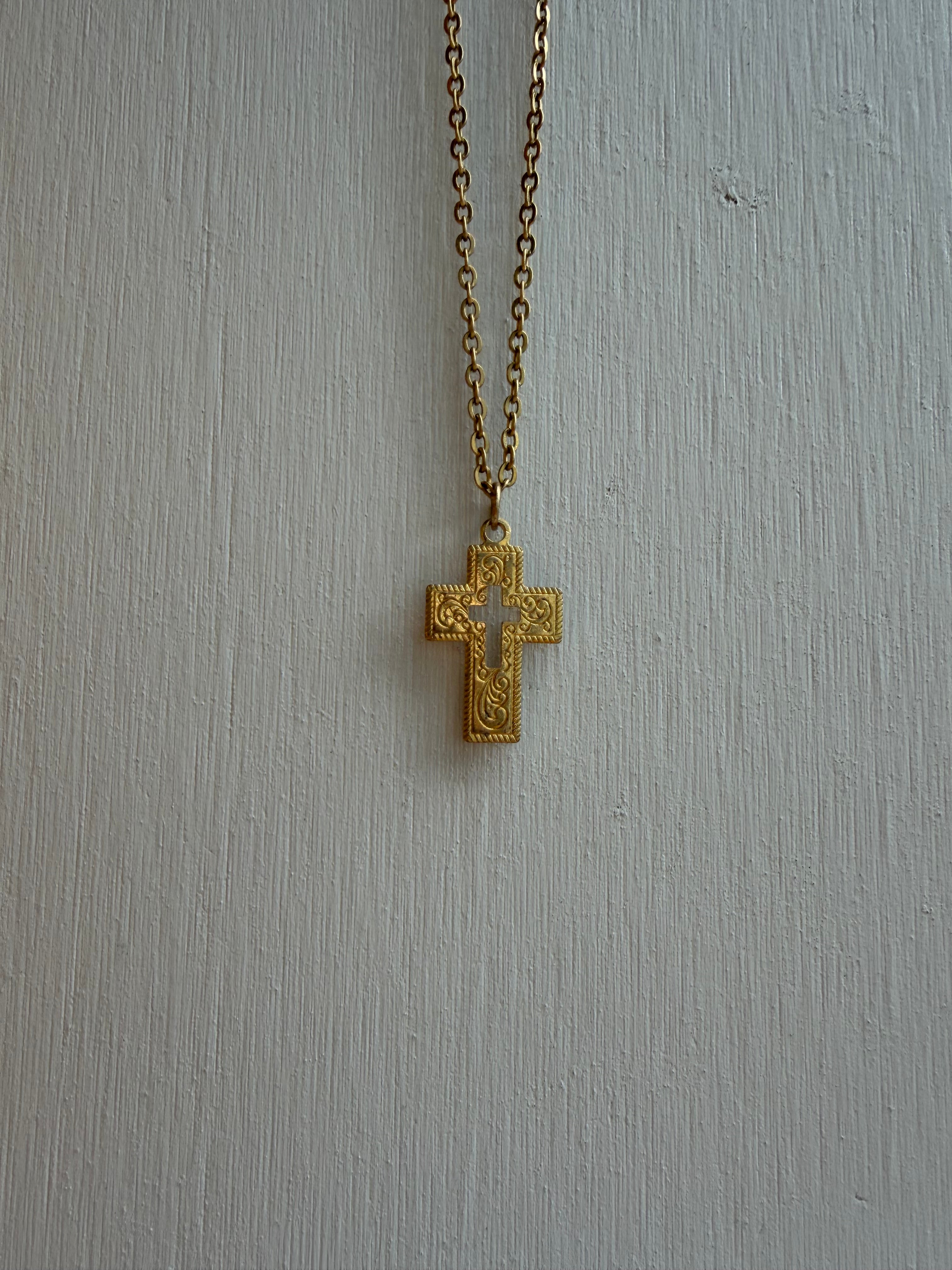 CROSS NECKLACE