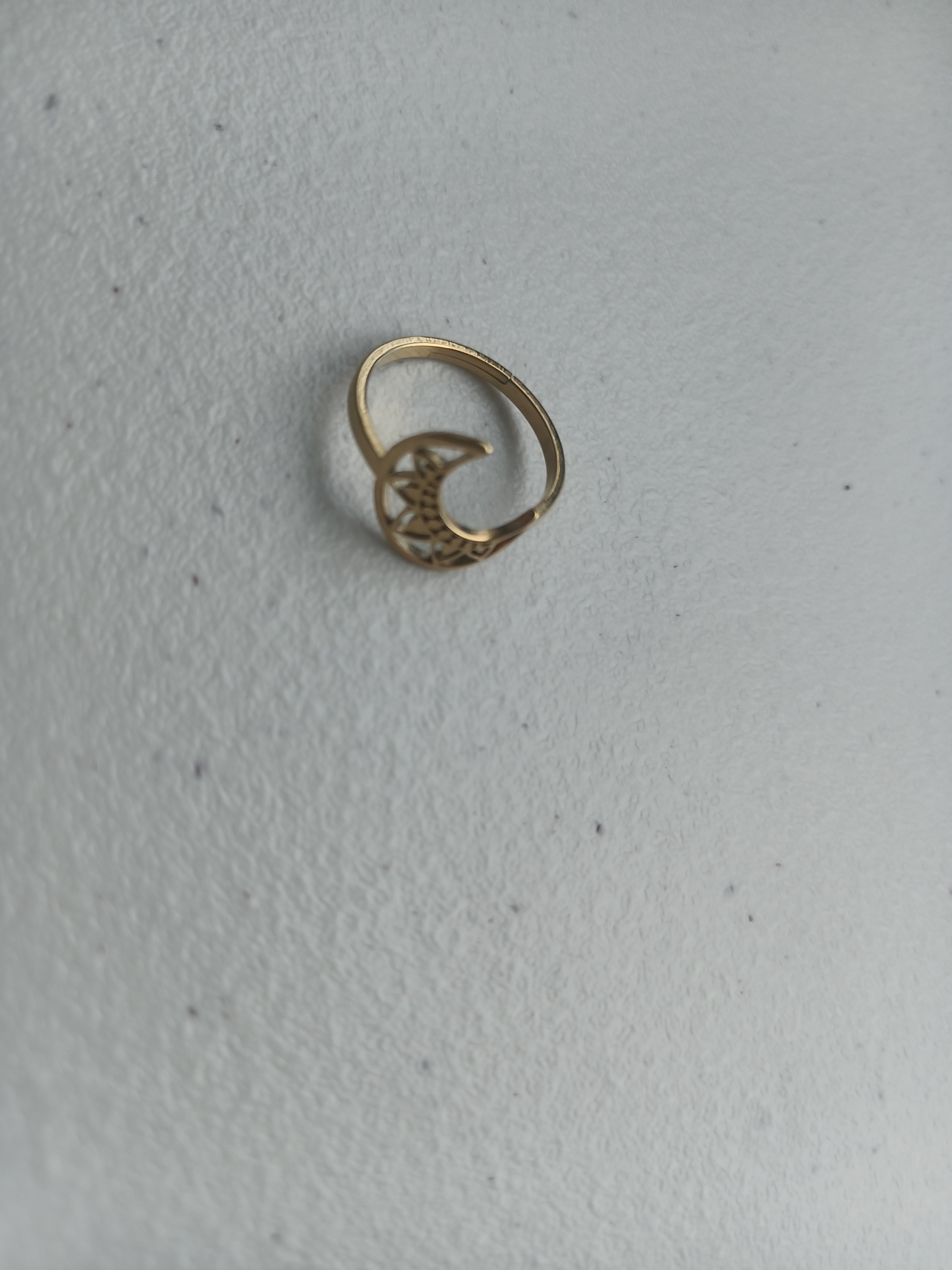 SERENE RING