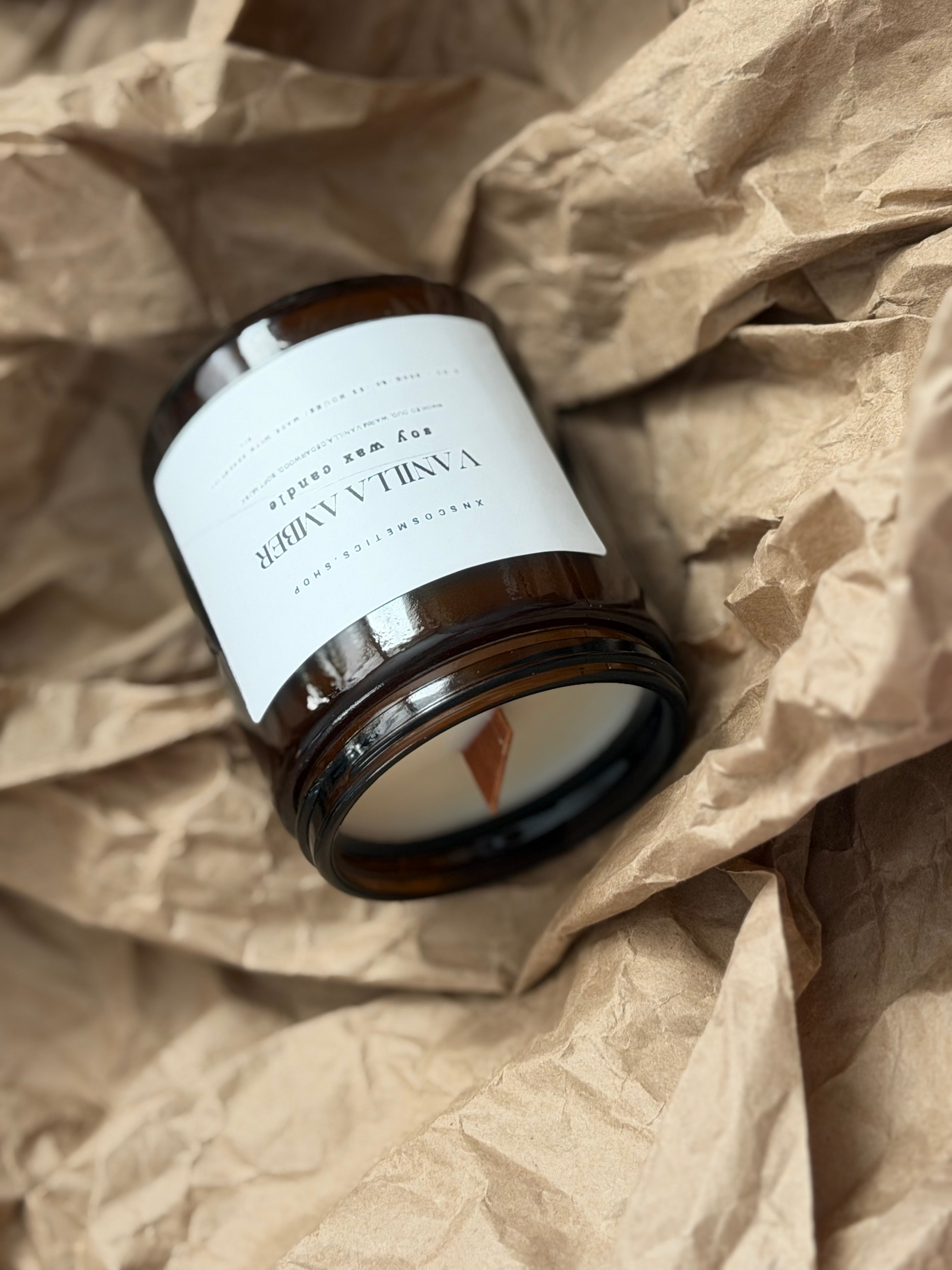 VANILLA AMBER SOY WAX CANDLE