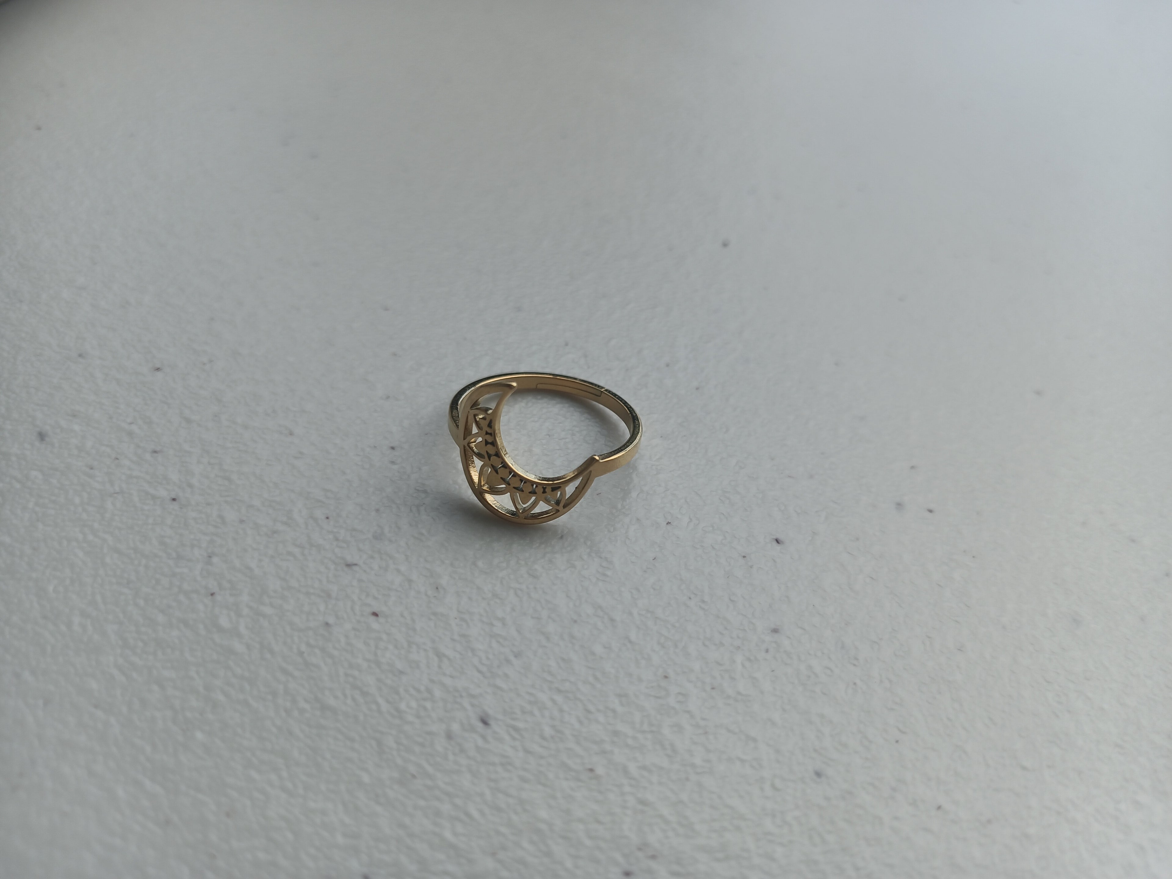 SERENE RING