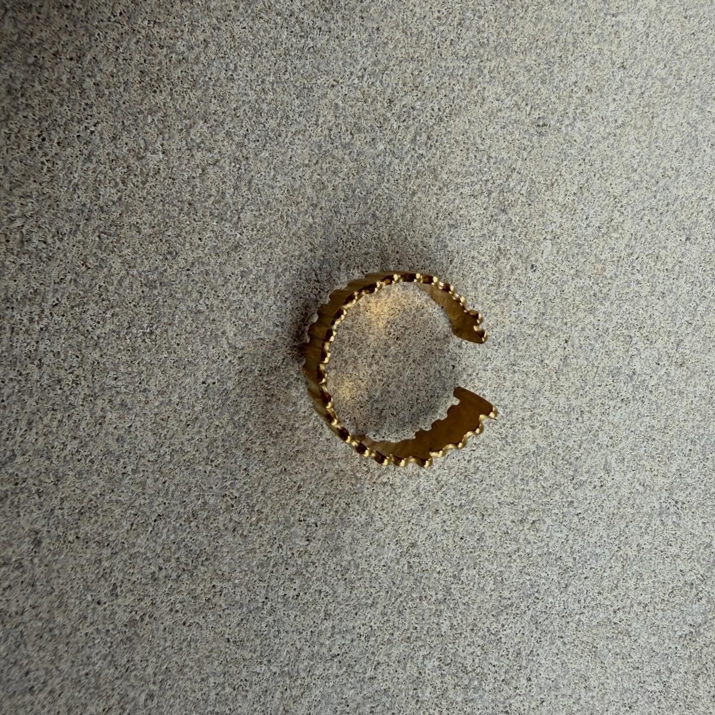 GOLDEN RAY RING