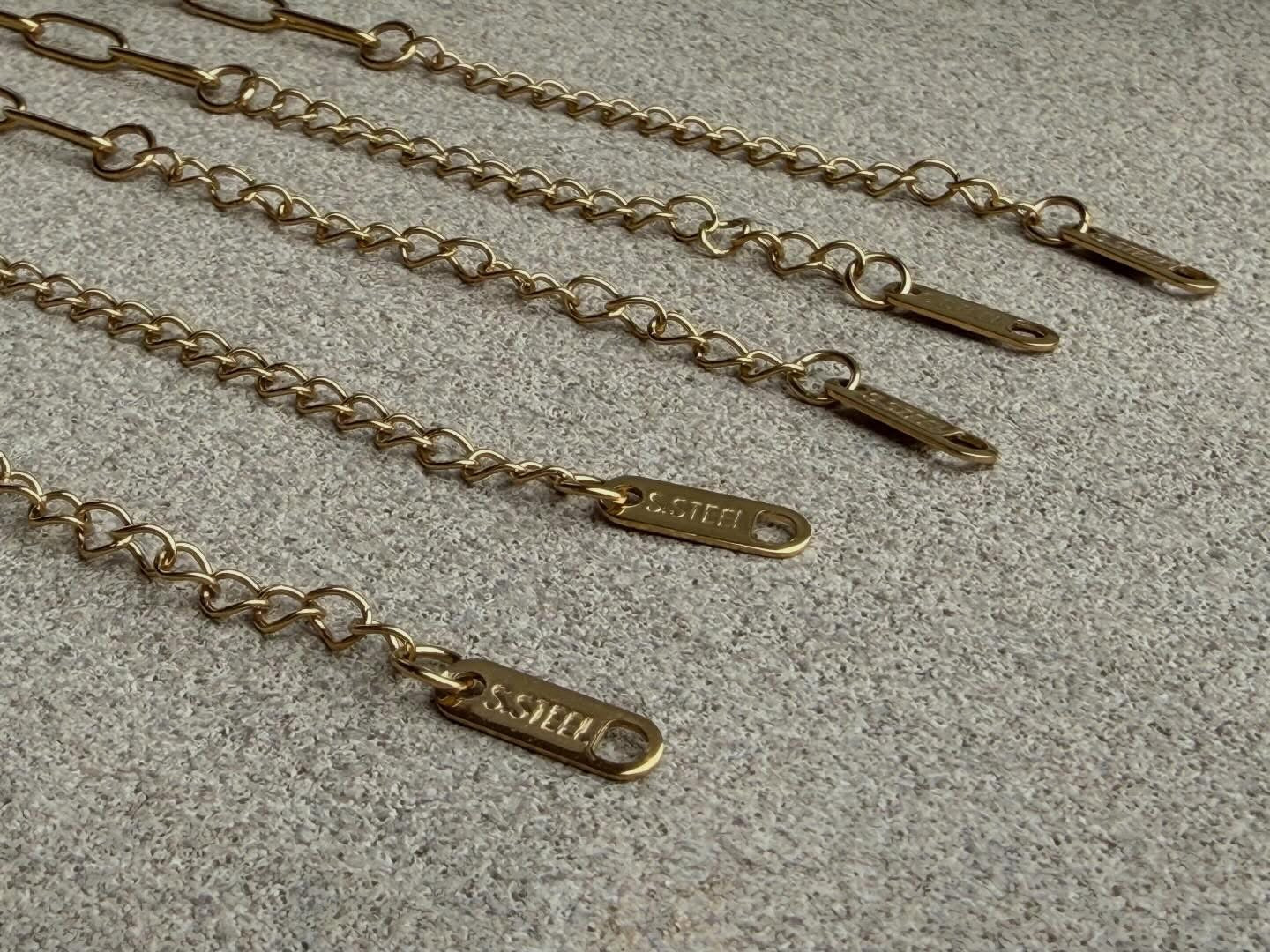 AURELIA PAPER CLIP BRACELET