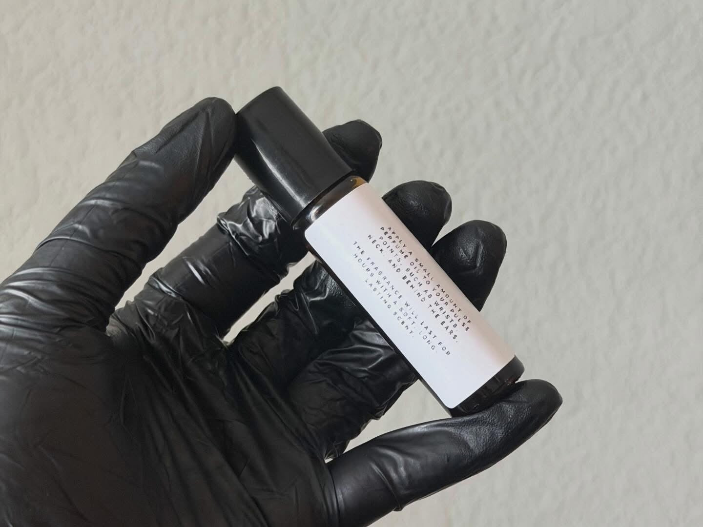 AMBER NOIR PERFUME OIL ROLL  - ON