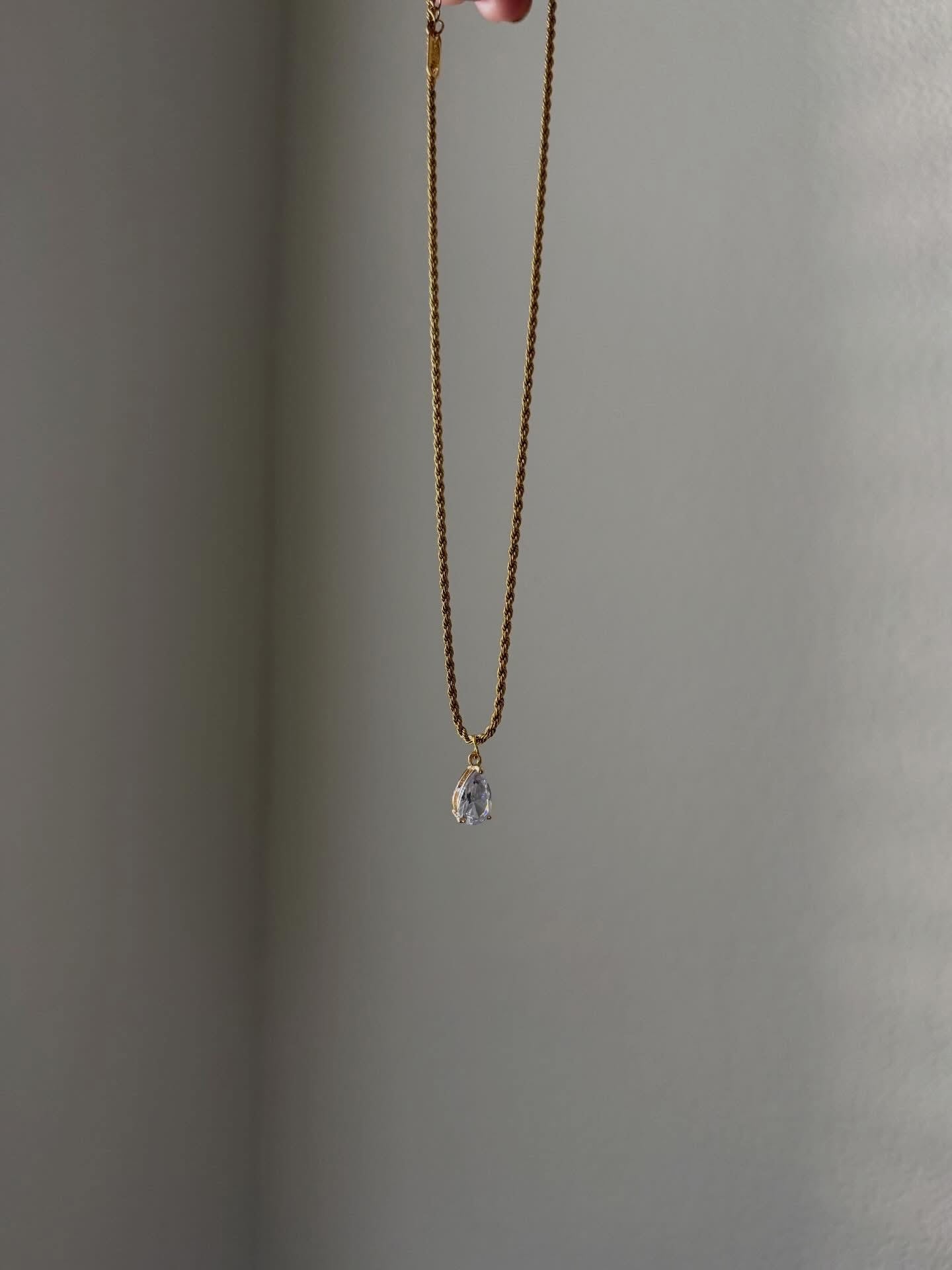 AURA DROP NECKLACE